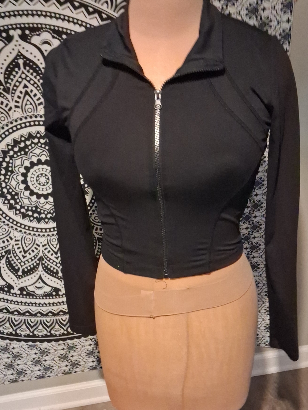 Forever 21 Black Cropped Zip-Up Hoodie